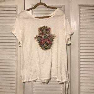 White t-shirt with a design